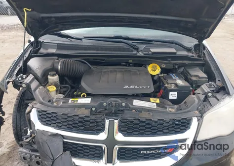 2014 Dodge Grand Caravan Sxt z USA, uszkodzony, nr VIN 2C4RDGCG0ER121671